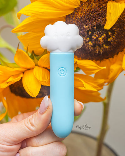 Maia Stormee - Soft Smiling Cloud Vibrator