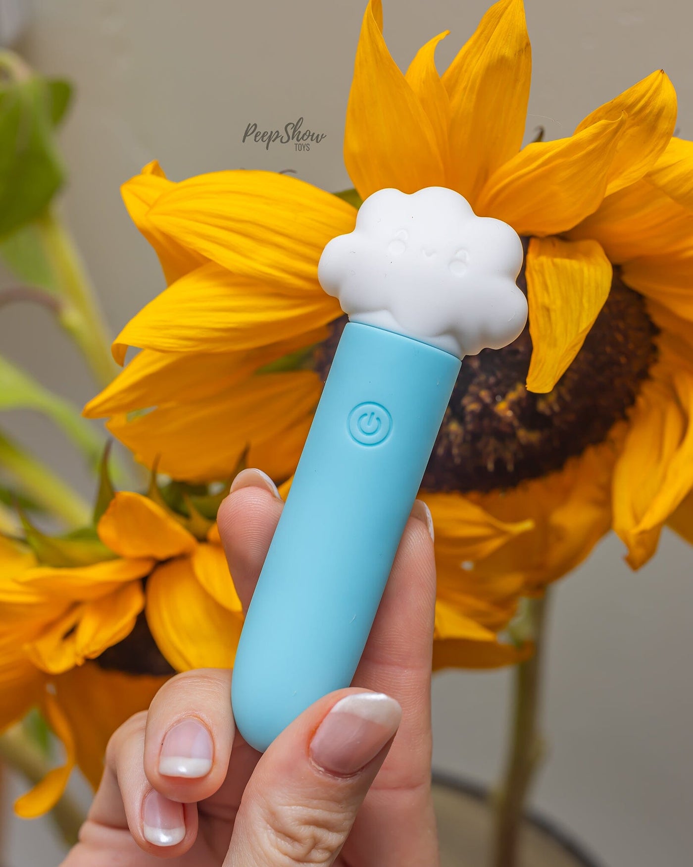 Maia Stormee - Soft Smiling Cloud Vibrator